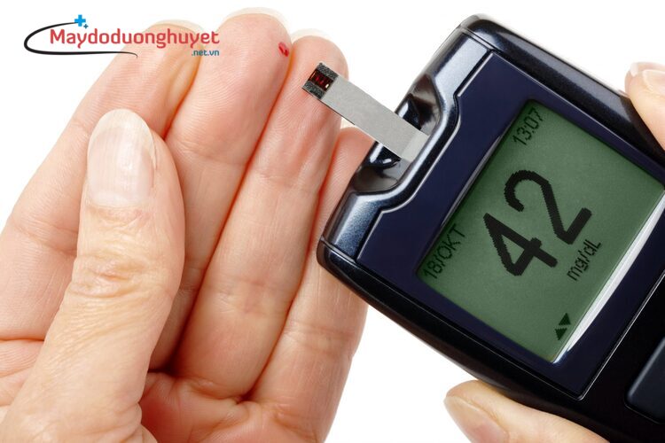 Hạ đường huyết  xảy ra khi bệnh nhân tiểu đường không ăn đủ thức ăn dinh dưỡng cần thiết