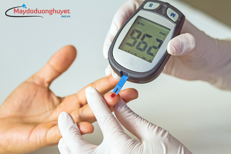 Cách kiểm tra bệnh tiểu đường tại nhà với máy đo đường huyết