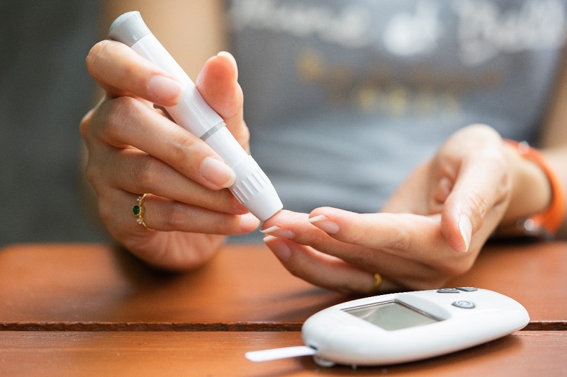 Có nên dùng máy đo đường huyết tại nhà?